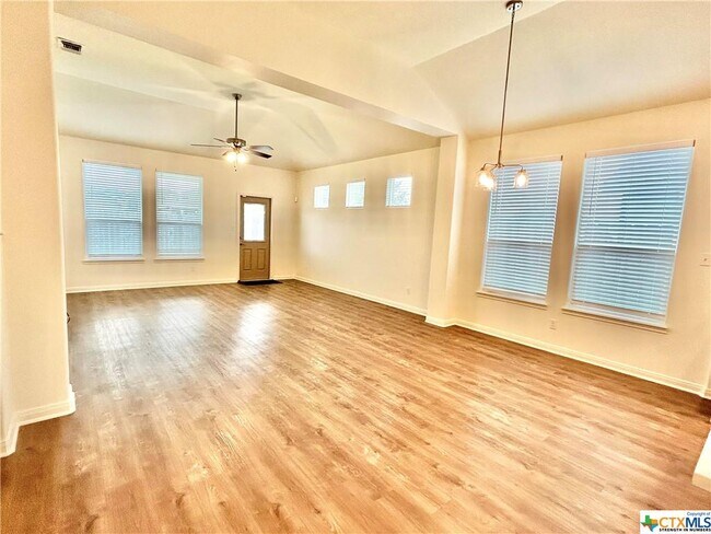 Building Photo - 221 Flint Rock Ct