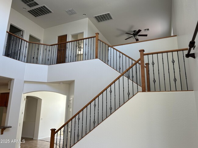 Building Photo - 4403 W Powell Dr