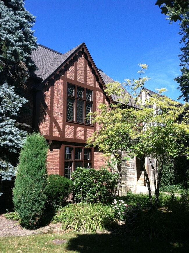 Building Photo - 3452 Lynnfield Rd