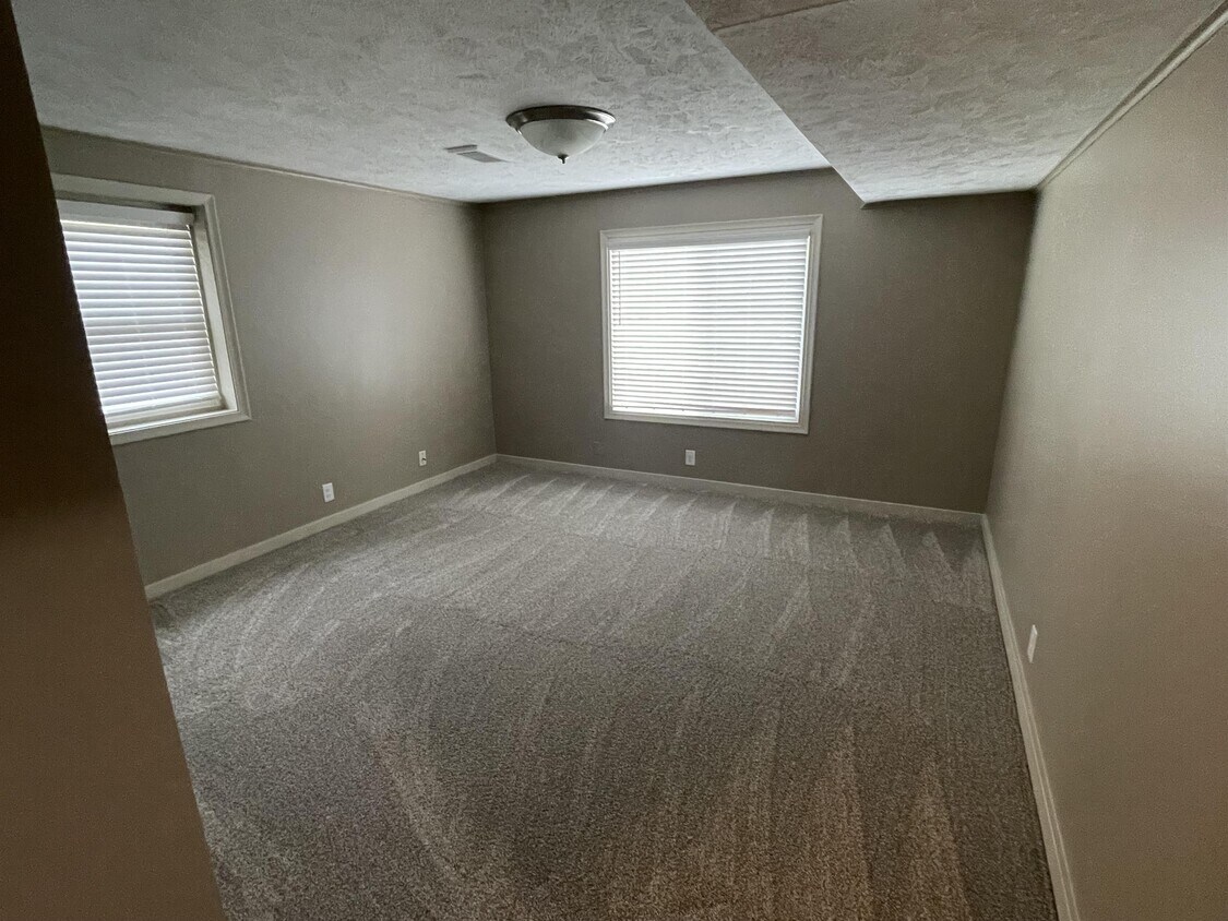 Foto principal - 2537 St Thomas Dr