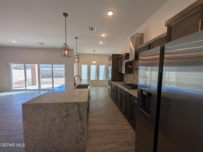 Foto del edificio - 517 La Entrada Cir