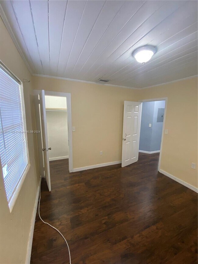 Building Photo - 3710 Frow Ave