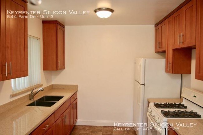 Building Photo - 1 bedroom in Mountain View CA 94040