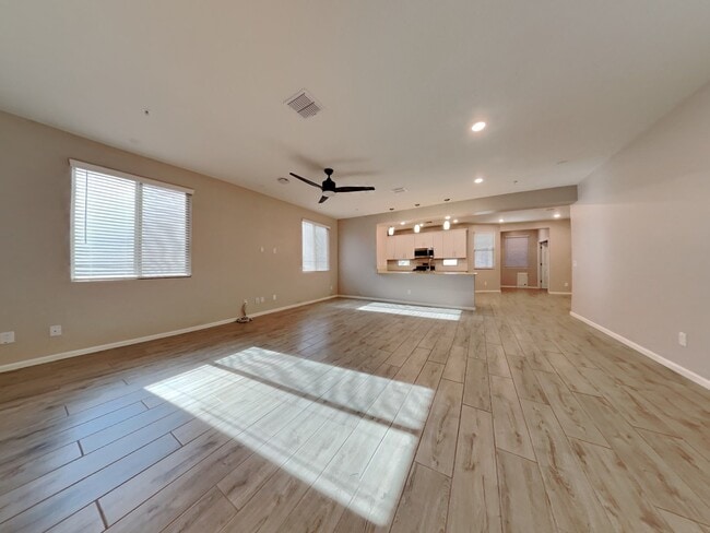 Foto del edificio - 21266 W Wilshire Dr
