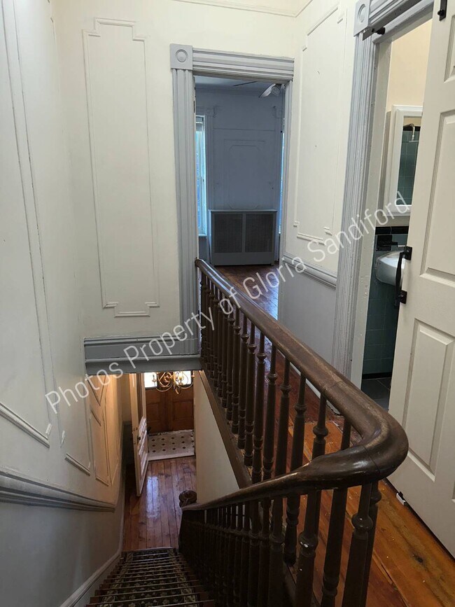 Building Photo - 493 Halsey St