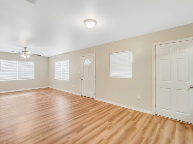 Building Photo - 1259 Saint James Rd