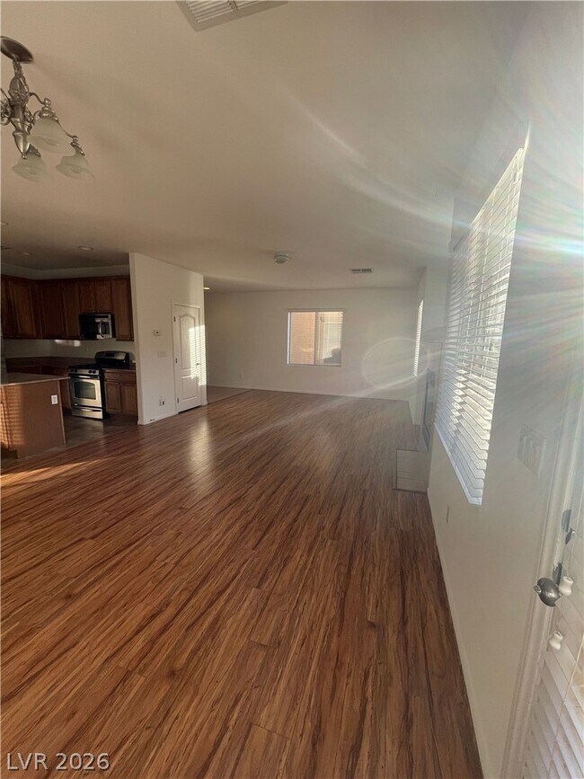 Foto del edificio - 8144 Satin Carnation Ln