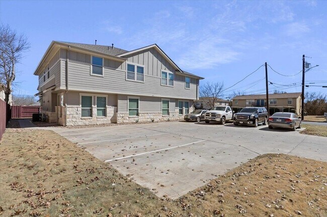 Foto del edificio - 2225 Katy Ln