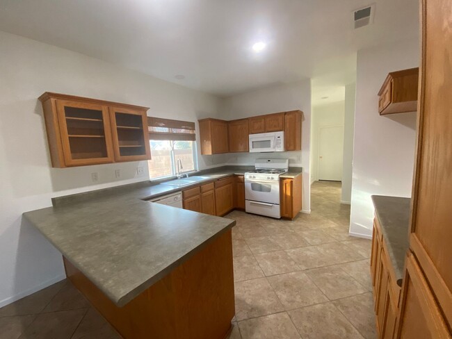 Foto del edificio - Great location on this split floorplan 3 b...