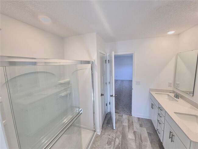 Foto del edificio - 14945 Archdale Ln