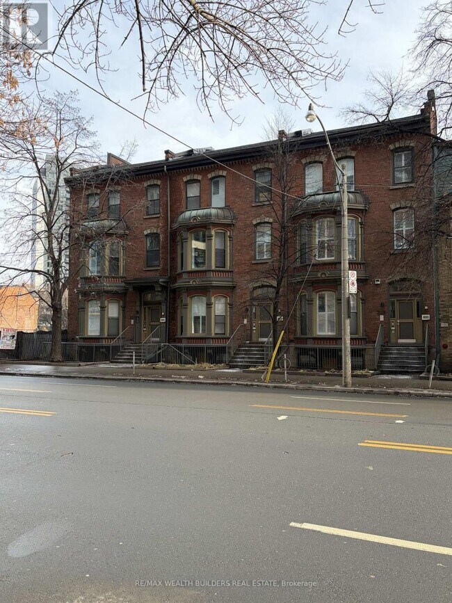 Building Photo - 211 Jarvis St
