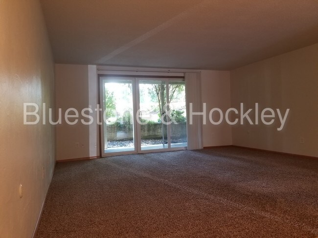 Foto del edificio - 3236 SE Harvey St