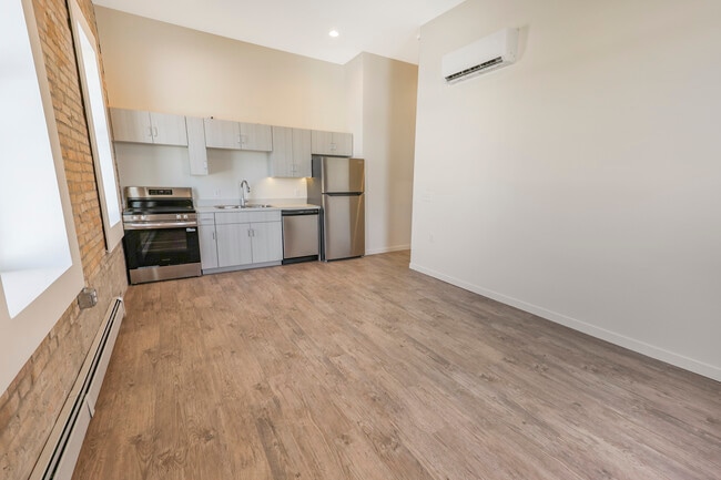 Kitchen - 225 N Sibley Ave