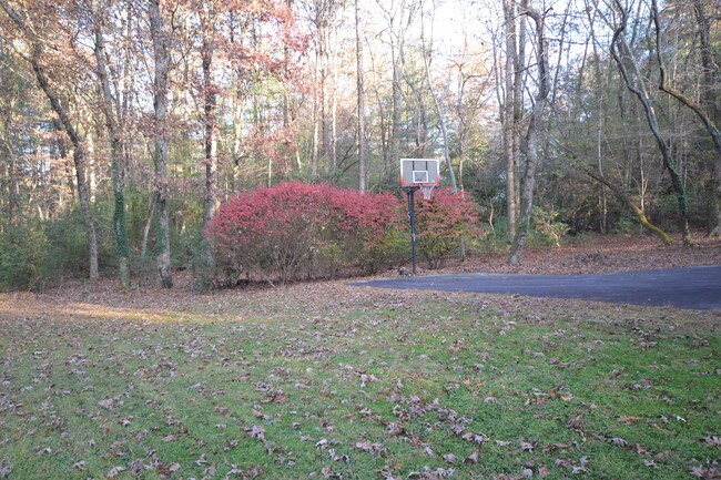 Building Photo - 112 French Mill Trail