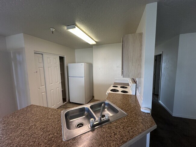 Foto del edificio - 122 Davis Ave