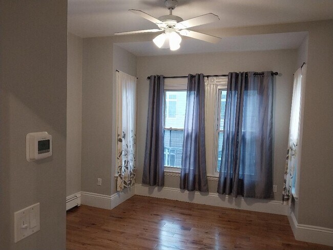 Foto del edificio - 565 Salem St