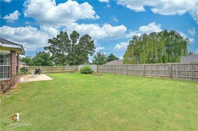 Foto del edificio - Cozy home close to Centerton Blvd