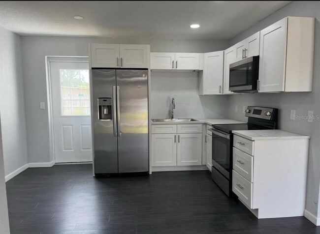 Foto del edificio - 6329 Rockaway St