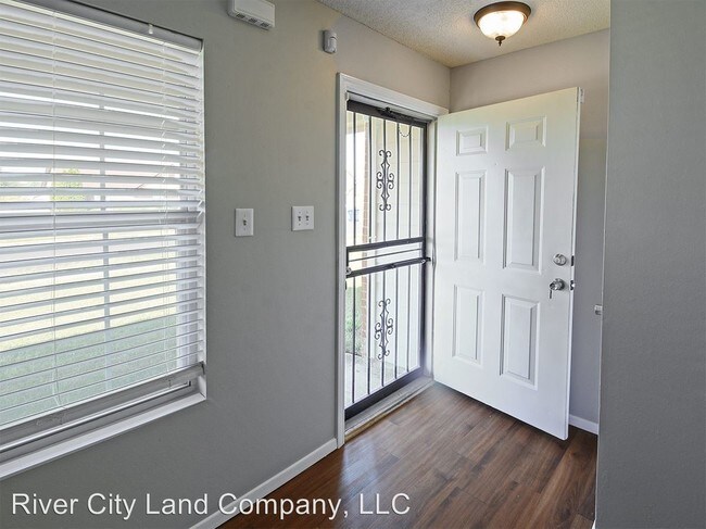 Building Photo - 3 br, 2 bath House - 4420 Shadow Leaf Cove N.