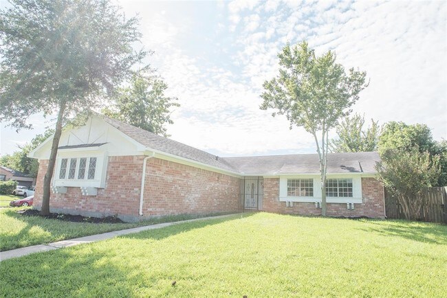 Building Photo - 7318 Windvine Dr