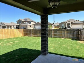 Building Photo - 6400 Treiber Dr