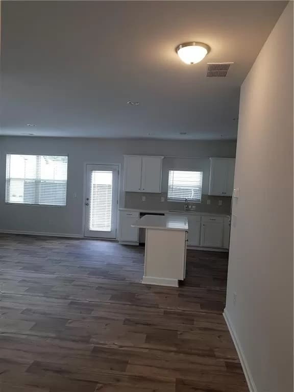 Building Photo - 102 Mansie Park Dr