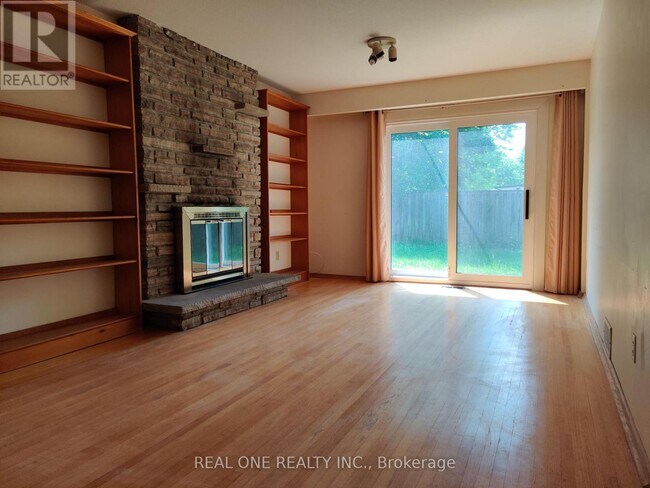 Building Photo - 93 Southdale Dr