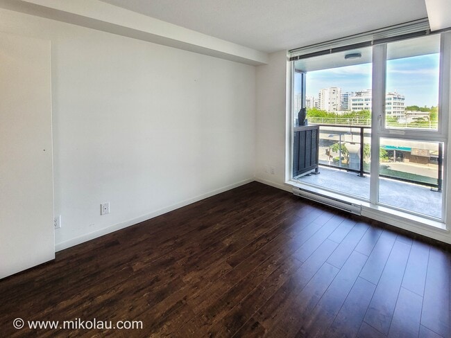 Building Photo - 7988-7988 Ackroyd Rd