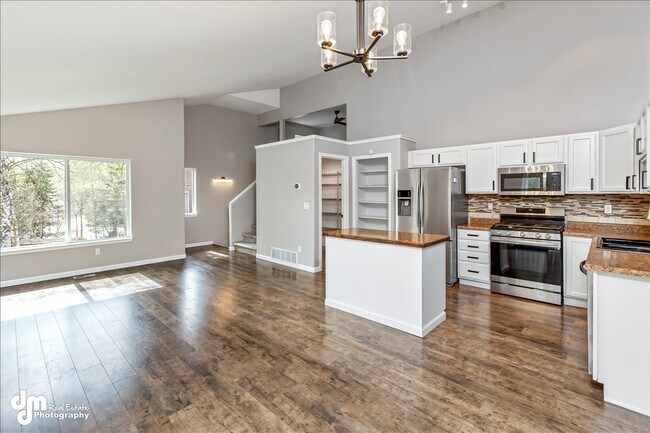 Foto del edificio - 8973 Northwood Park Cir