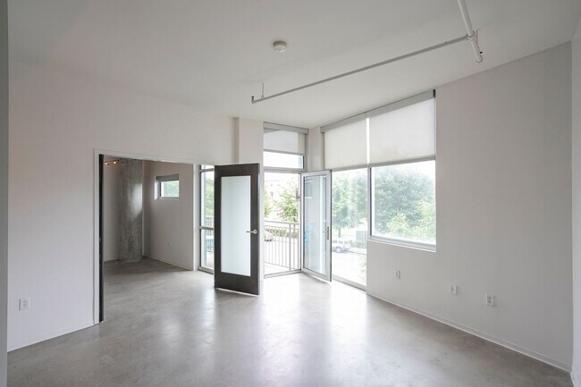Foto del edificio - 2115 Yeaman Pl