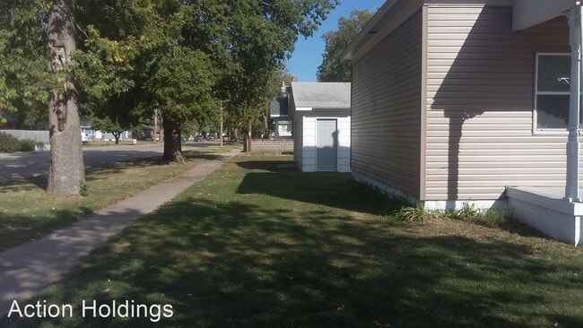 Building Photo - 1 br, 1 bath House - 1222 W. 5th