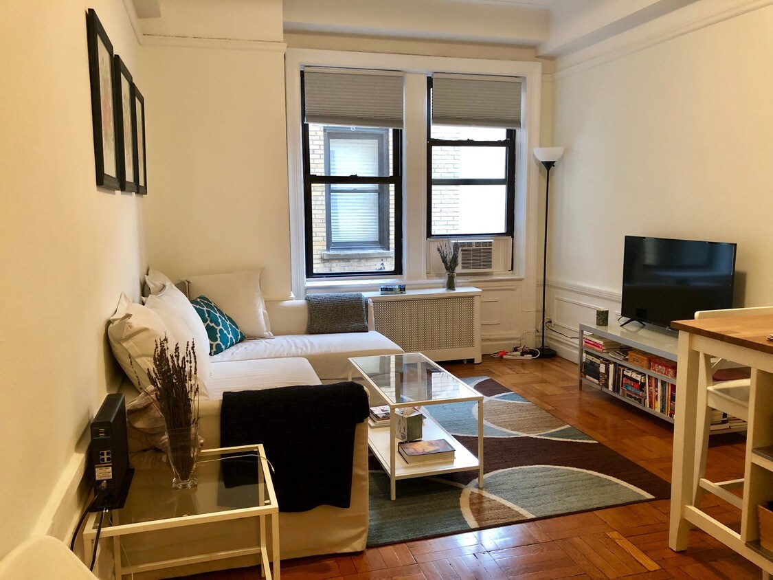 Living Room - 250 W 85th St