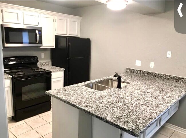 Building Photo - 4107 Medical Dr