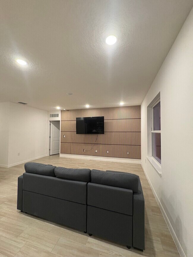 Foto del edificio - 268 Pioneer Ave NE