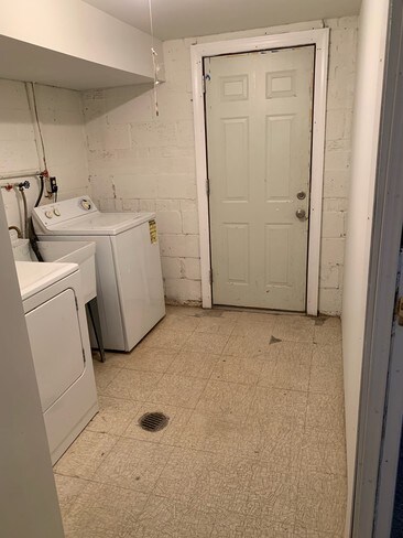 Foto del edificio - 8740 Carroll Ave