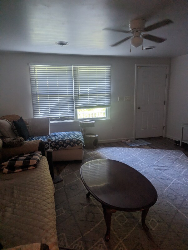 2039 Grade Rd, Falling Waters, WV 25419 House Rental in Falling