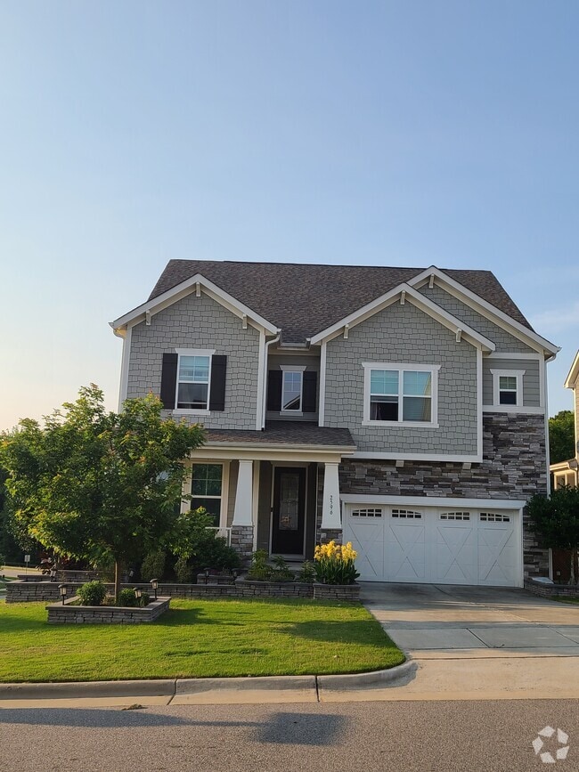 Building Photo - 2596 Vining Branch Way