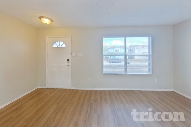 Foto del edificio - 1708 Vineridge Ln