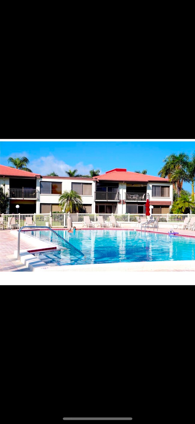 Building Photo - 6365 Bahia del Mar Blvd
