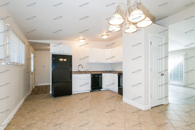 Foto del edificio - 6932 Woodhurst Dr