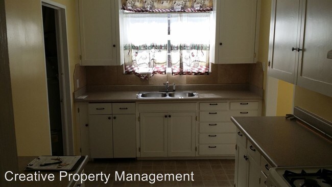 Foto del edificio - 820 E Cypress St