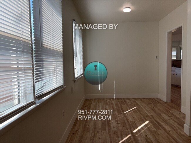 Building Photo - CHARMING HISTORIC HOME IN SAN BERNADINO!!!