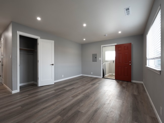 Building Photo - 2456 88th Ave