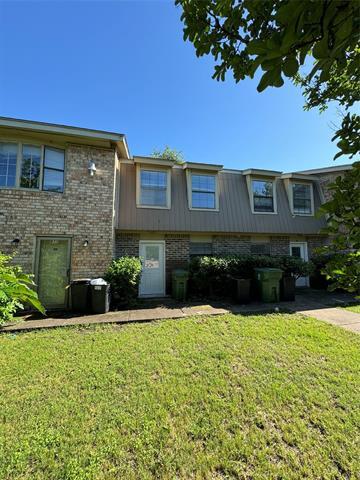 Foto principal - 830 Wildwood Ln