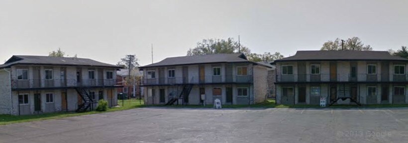 Primary Photo - Lincoln Park Apartments