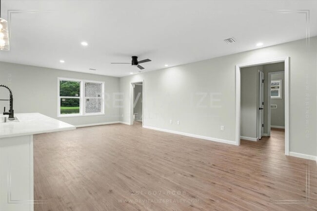 Building Photo - Luxury New Construction in Loxley with Lak...