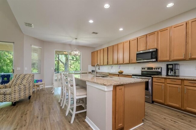 Building Photo - 2256 Pantucket Dr