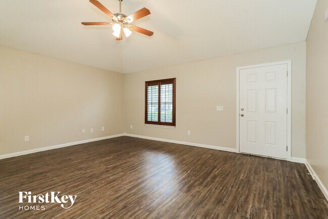 Building Photo - 5668 Village Pond Cir