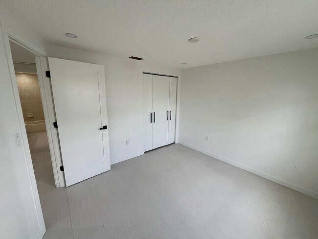 Foto del edificio - 1511 Suponic Ave