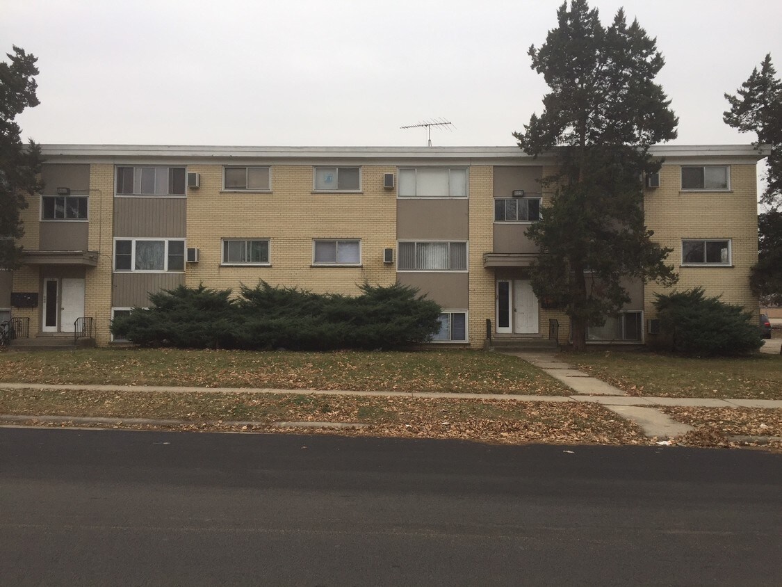 Primary Photo - 1479 Meyer St
